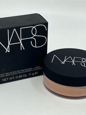 NARS Loose Light Reflecting Setting Powder — Shore — 0.38 Oz.